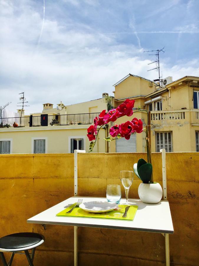 Appartment Le Charme Du Bourgeois Nizza Exterior foto